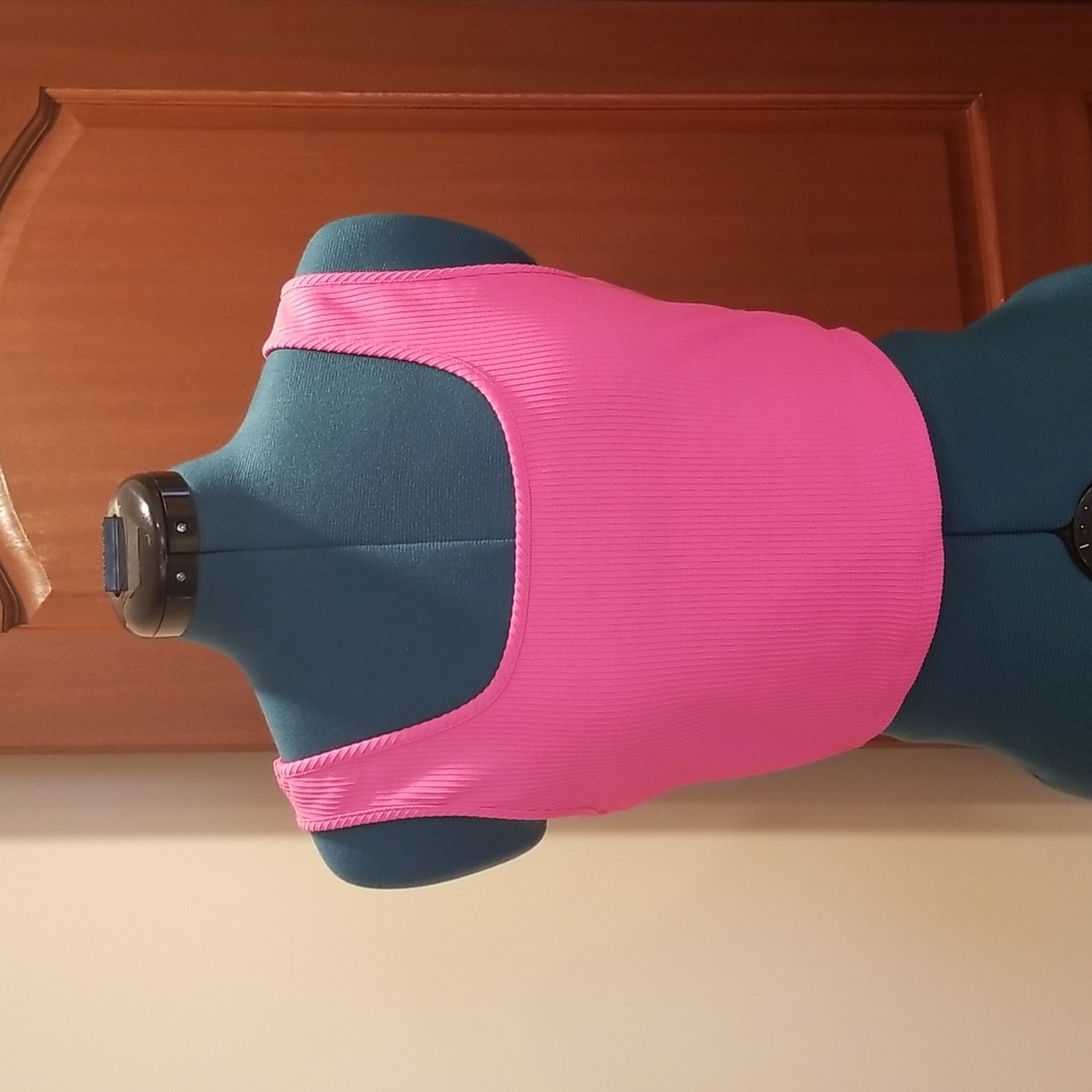 I BELIEVE rib knit cropped pink tank top, size M